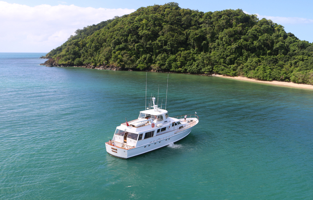 Sailing on the Great Barrier Reef