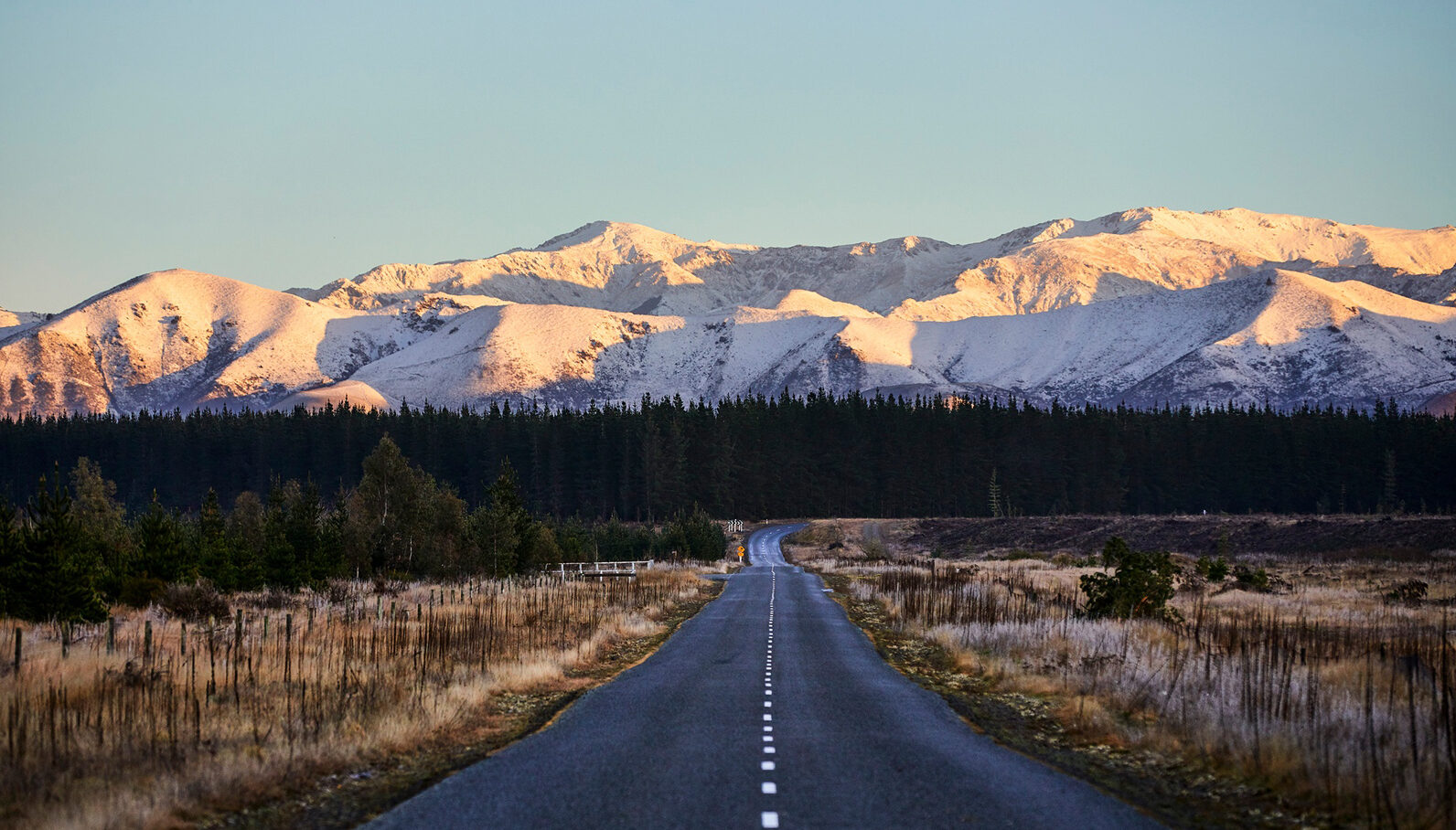Road trip in Canterbury. Scenic self-drives in New Zealand.