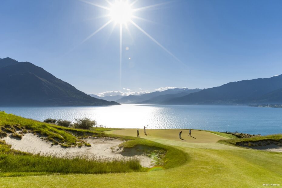 Golfers playing at Jack's Point in Queenstown