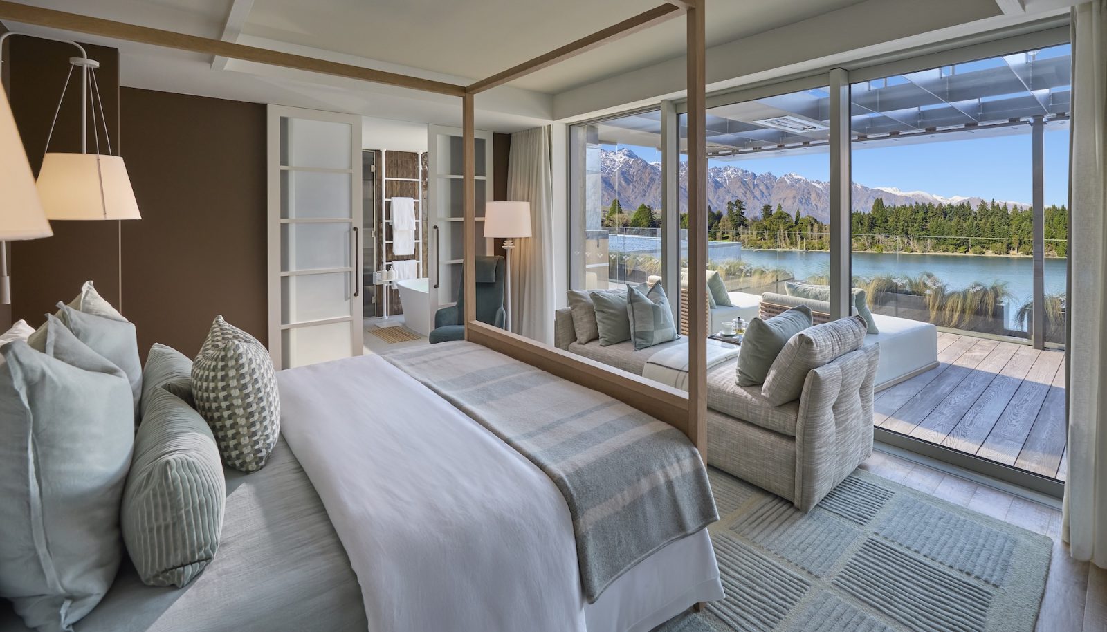 Roki Queenstown luxury lakeview accommodation in Queenstown New Zealand