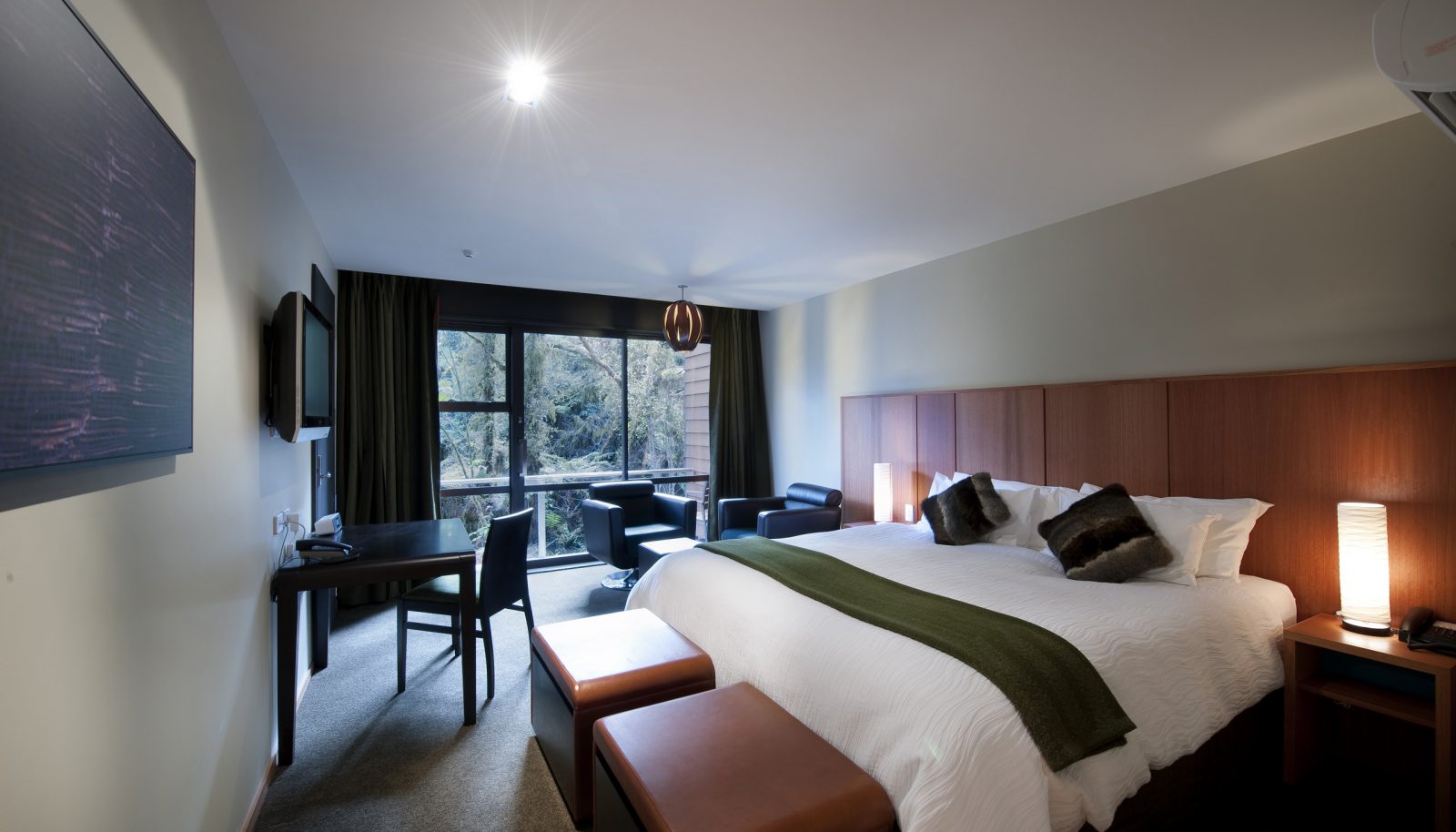 Room at Te Waonui Forest Retreat